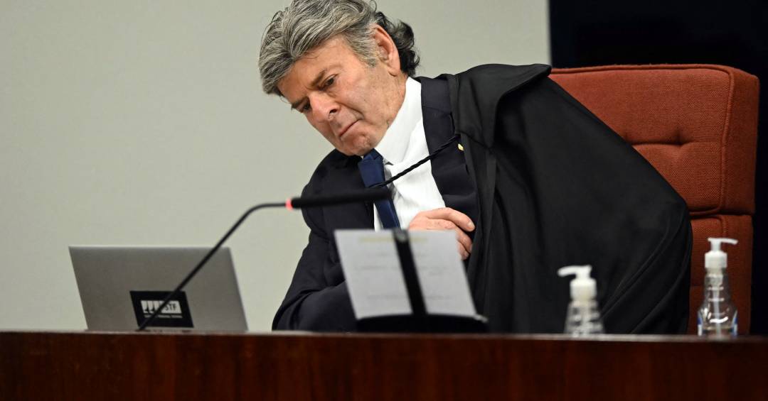 Julgamento no STF: Fux supera Moraes e empata com Bolsonaro nas redes