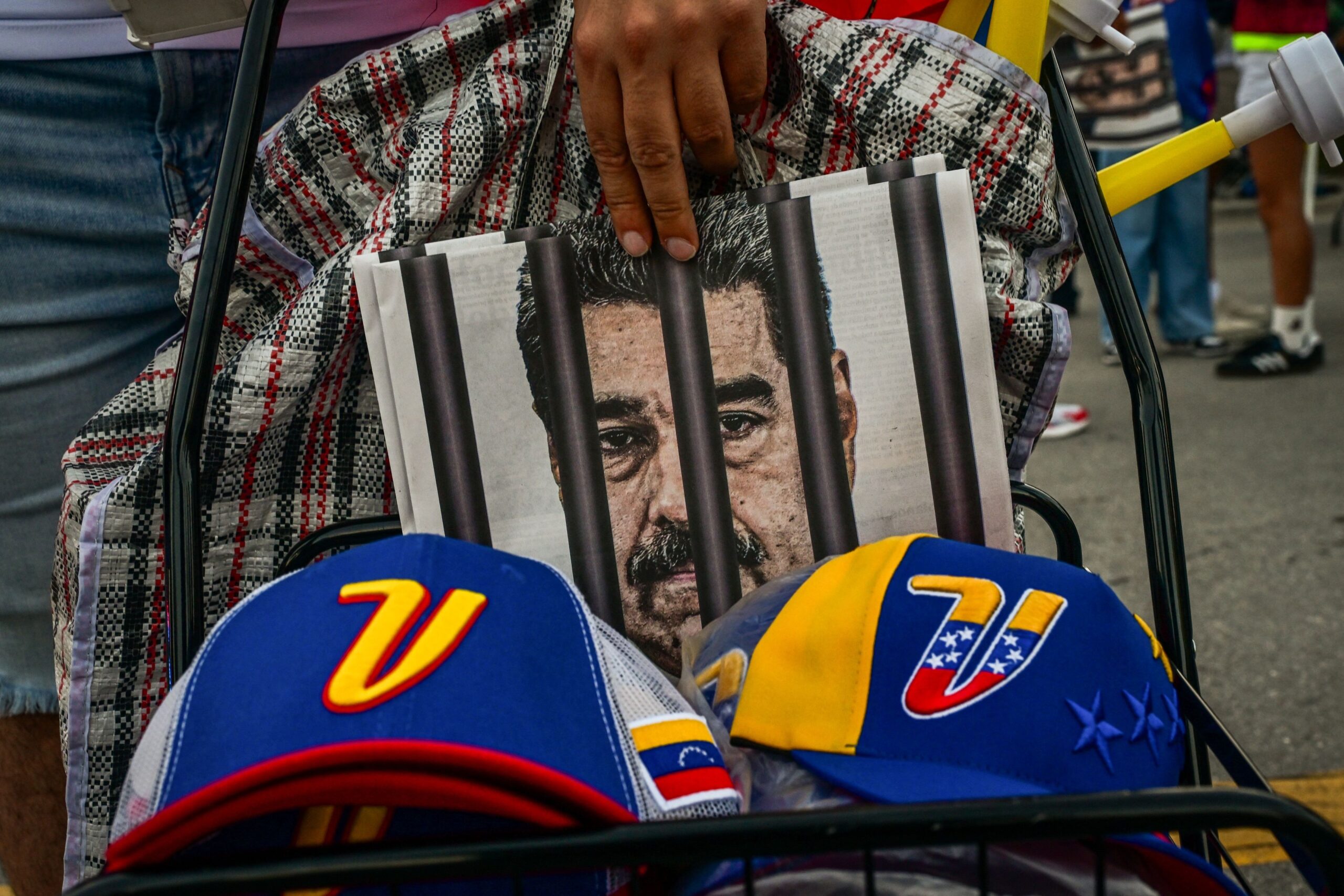 'Liberdade' x 'imperialismo': prisão de Maduro movimenta disputa entre esquerda e direita nas redes sociais
