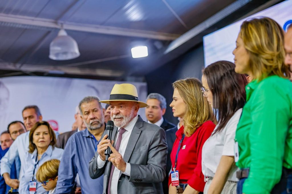 Em pesquisa qualitativa, eleitor rejeita bravata lulista contra tarifaço