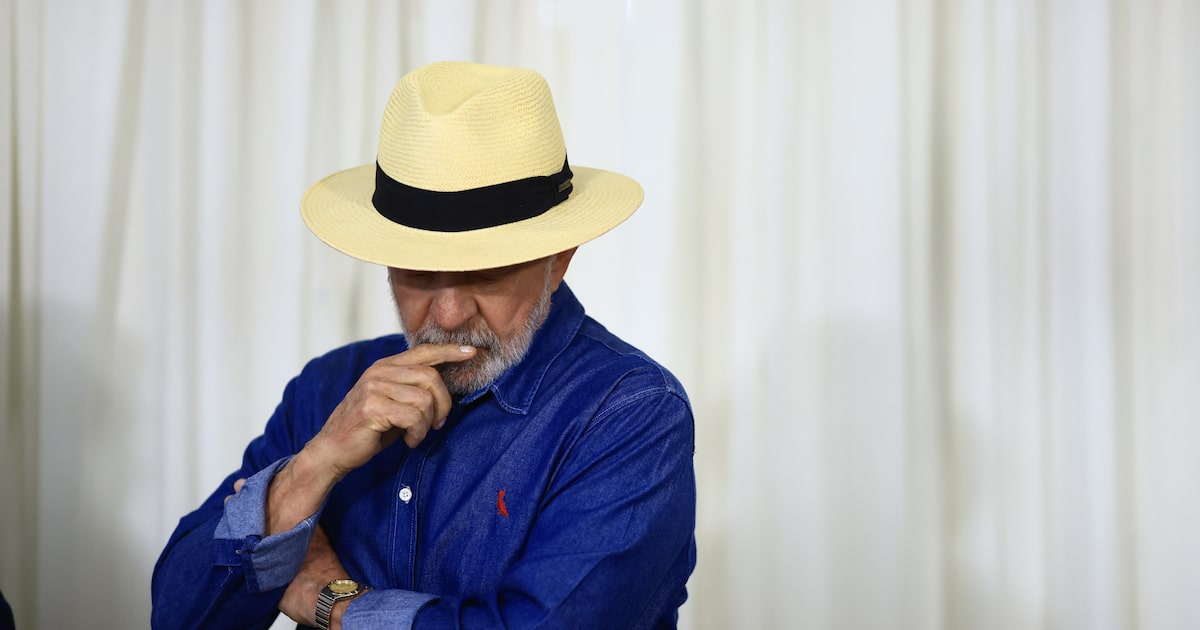 Cartilha do PT orienta militantes a dizer que ‘Lula é católico’ em meio a fake news da padroeira