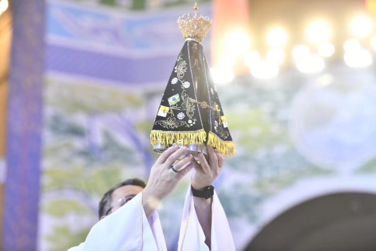 Esquerda domina narrativa nossa senhora aparecida